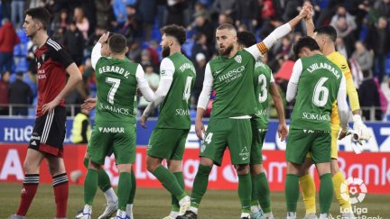 Los jugadores de la SD Huesca celebran la última victoria ante el Mirandés.