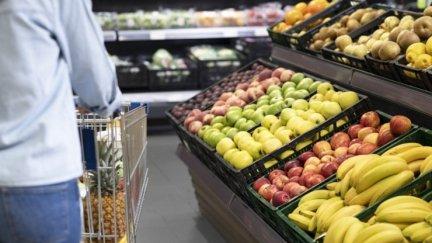Lineal de fruta en un supermercado. / Europa Press