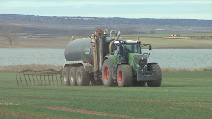 Uno de los principales restos en los últimos años del sector es cómo dejar de utilizar los fertilizantes químicos