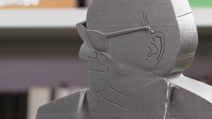 Busto homenaje a Carlos Saura