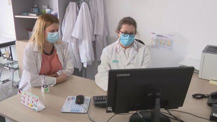 Dos médicas del Centro de Salud de Illueca.