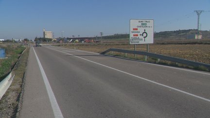 Carretera A-127 entre Tauste y Ejea