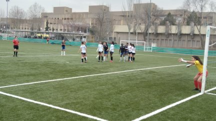 Zaragoza CFF durante una jugada del choque ante el Getafe. Foto: Twitter Zaragoza CFF