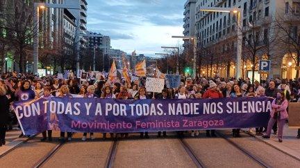 Cabecera de la manifestación convocada en Zaragoza con motivo del 8-M. / Aragón Noticias