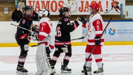 SH Majadahonda y Club Hielo Jaca se jugarán este domingo el título de la liga femenina.
