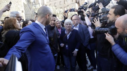 La eurodiputada de JxCat Clara Ponsatí en el momento de su detención. / EFE