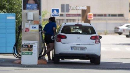 La tasa de inflación baja al 3,3% en marzo. / Europa Press