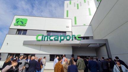 Cincaporc ha inaugurado este viernes su nueva fábrica de pienso en Fraga. / Gobierno de Aragón
