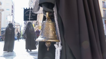 Procesión de la Cofradía de las Esclavas en Zaragoza.