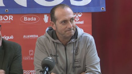 El entrenador del Bada Huesca en la previa ante el Rebi BM Cuenca