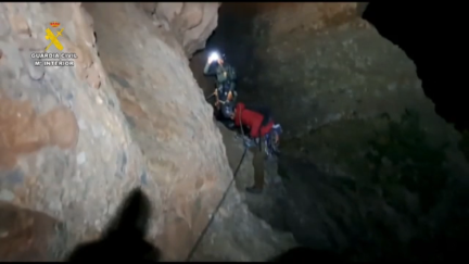 Los especialistas del Greim de Huesca rescataron este viernes a tres escaladores. / Guardia Civil