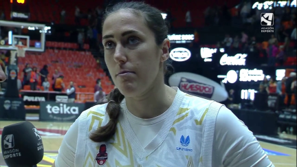 Vega Gimeno atiende a Aragón Deporte tras el encuentro.