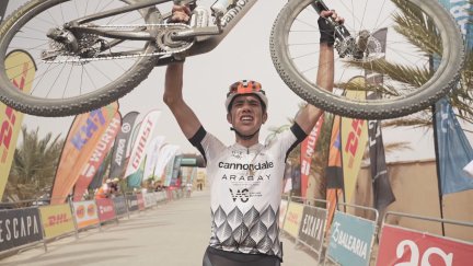 Roberto Bou tras ganar la etapa.