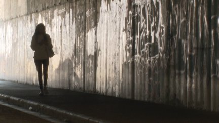 El 22% de los jóvenes entre 18 y 29 años sufre de soledad severa. | CARTV