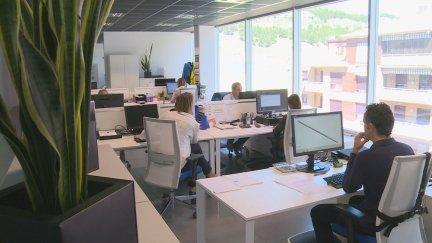 El pacto incorpora una cláusula de revisión por inflación con alzas de hasta un 1% adicional.