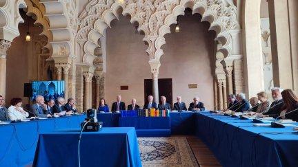 Desarrollo del pleno extraordinario de la RAE en La Aljafería. / A. B.