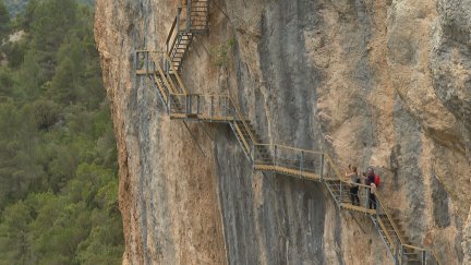 Las nuevas pasarelas de Montfalcó ofrecen más seguridad.