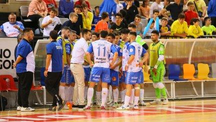 Los jugadores de Sala 10, conjurados durante un partido. Foto: AD Sala 10