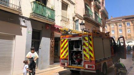 El incendio afectó a los bloques 3 y 5 de la calle Duquesa Villahermosa de Huesca.