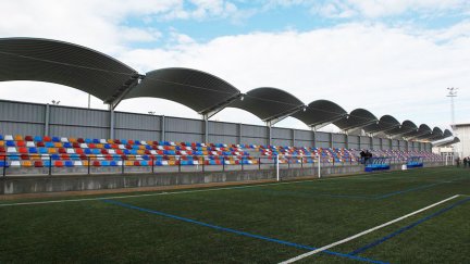 A día de hoy el Tarazona no podría jugar en el Municipal al ser un campo de césped artificial.