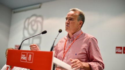 El secretario general provincial del PSOE Zaragoza y de nuevo candidato a la Presidencia de la DPZ, Juan Antonio Sánchez Quero. / Europa Press