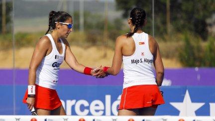 Las hermanas Sánchez Alayeto durante un encuentro.