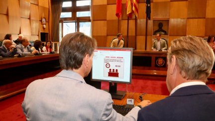 El Ayuntamiento de Zaragoza ha realizado el sorteo de las mesas electorales. / Daniel Marcos.