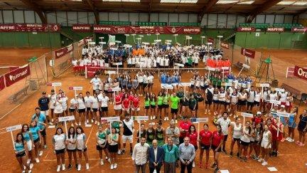 Imagen los participantes en el torneo. Foto: Real Zaragoza Club de Tenis.