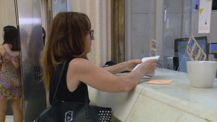 Los ciudadanos pueden emitir su voto en cualquier oficina de Correos.