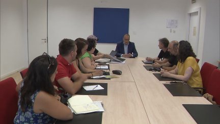 El consejero de Educación en funciones del Gobierno de Aragón, Felipe Faci, se ha reunido con el AMPA CEIP María Zambrano.
