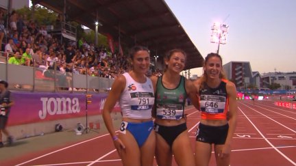Elena Daniel, a la derecha de la imagen, junto a las dos primeras