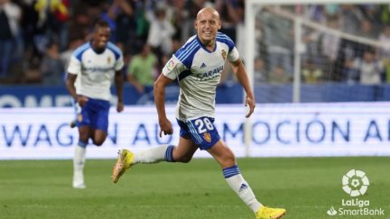 Víctor Mollejo celebra un gol de esta temporada.