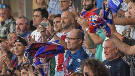 Afición durante un encuentro en El Alcoraz.