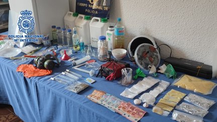 Todo el material requisado al detenido por la Policía Nacional. / Policía Nacional