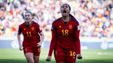 Salma Paralluelo celebra el gol de la victoria ante Holanda. Foto: Twitter SE Fútbol.
