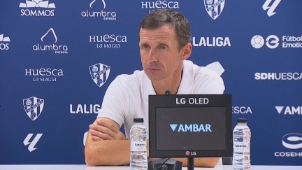 Cuco Ziganda en rueda de prensa tras el partido ante el Tenerife.