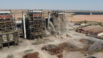 La voladura ha producido alrededor de 10.000 toneladas de residuos metálicos. / Endesa