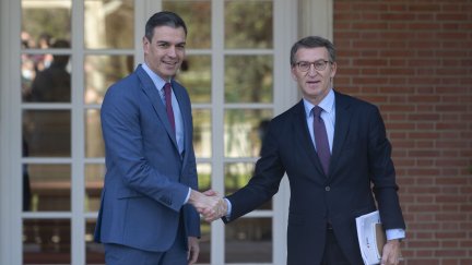 Pedro Sánchez y Alberto Núñez Feijóo, el 7 de abril de 2022. / Europa Press