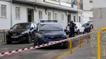 Un hombre ha matado a su pareja de 36 años en Béjar (Salamanca) y después ha tratado de tirarse de un viaducto. / EFE.