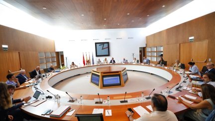 La alcaldesa de Zaragoza, Natalia Chueca, preside la reunión de coordinacion del Gobierno de la ciudad