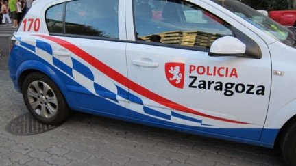 Imagen de archivo de un vehículo de la Policía Local de Zaragoza.