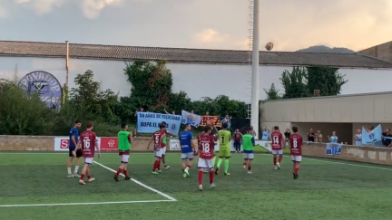 Los jugadores del Brea, tras el partido. Foto: CD Brea