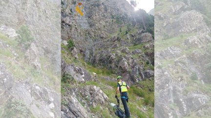 Un agente de la Guardia Civil en la operación de rescate de la senderista fallecida/ GC Huesca