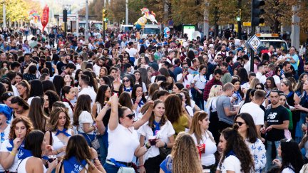 Los peñistas durante el pregón de 2022