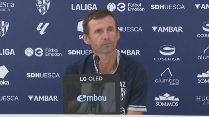 Ziganda en rueda de prensa.
