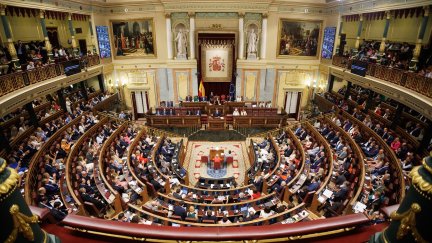 El hemiciclo en la sesión de investidura de Feijóo