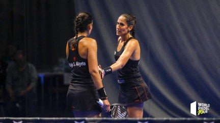 Las hermanas Sánchez Alayeto durante el encuentro de este jueves.