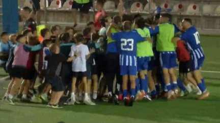 Los jugadores de la SD Ejea celebran su pase a los cuartos de final de la Copa Federación.
