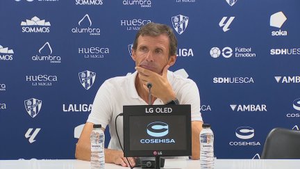 Ziganda en rueda de prensa.