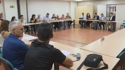 Patronal y sindicatos de hostelería en una reunión en el SAMA.